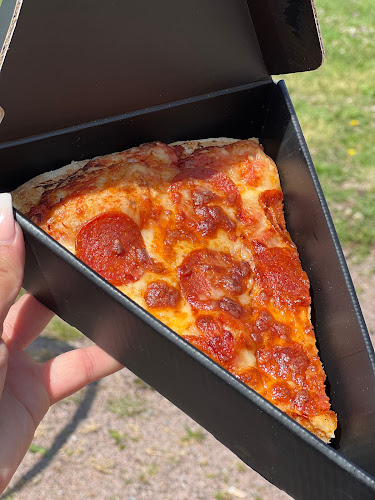 Comentarii opinii despre Chicago the American Luxury Pizza