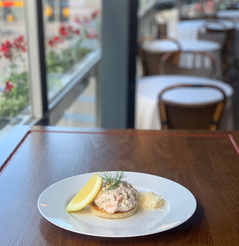 Di Spagna - Gastronomi och hotellverksamhet