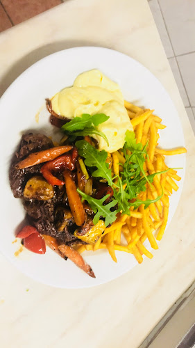 Opinii despre Vellinge Santa Lucia Pizzeria & Restaurang în Vellinge - Gastronomi och hotellverksamhet