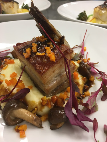 Opinii despre Rissne Gård AB în Sundbyberg - Gastronomi och hotellverksamhet