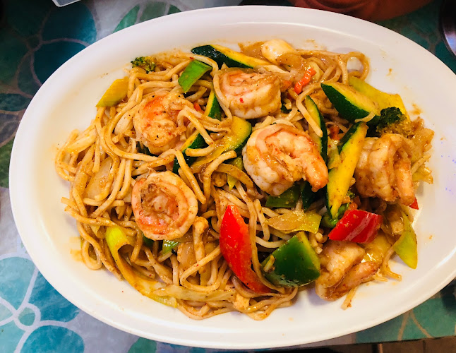 Opinii despre Gula Kiosken Thai Farsta în Farsta - Gastronomi och hotellverksamhet