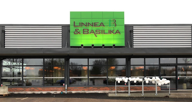 Opinii despre Linnea & Basilika Höganäs în Höganäs - Gastronomi och hotellverksamhet