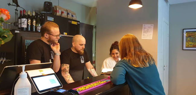 Bar Kaja - Gastronomi och hotellverksamhet