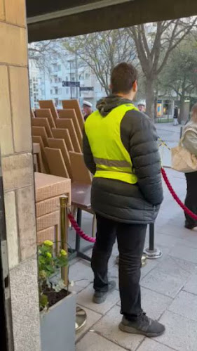 Comentarii opinii despre Bar 08