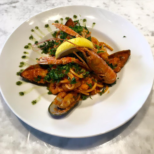 Trattoria dell'isola - Gastronomi och hotellverksamhet