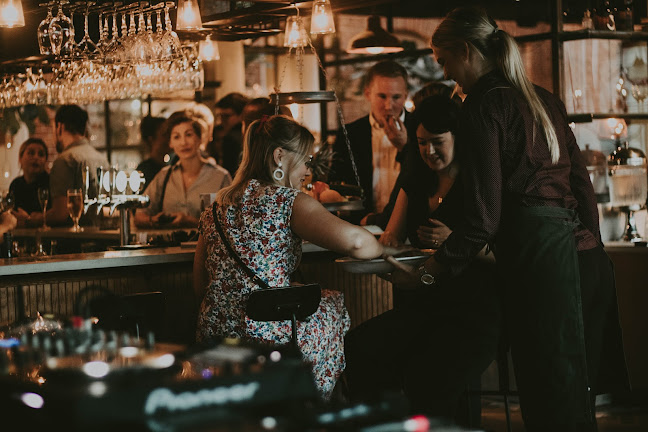 Artonnittiosju - Umeå