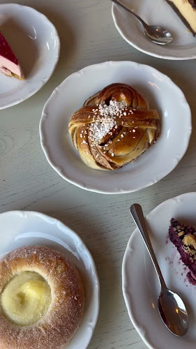 Opinii despre Blå Porten - Restaurang & Café în Stockholm - Gastronomi och hotellverksamhet