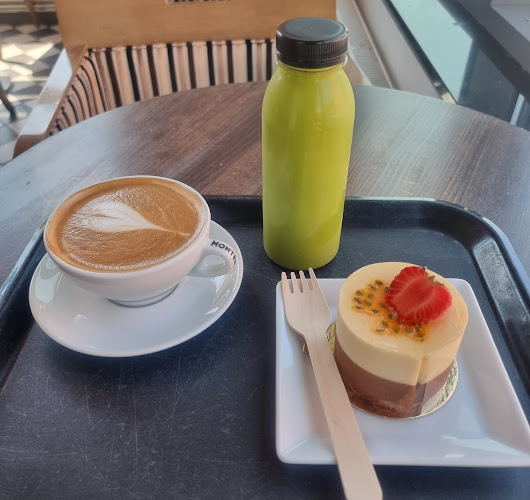 Opinii despre Vivels konditori în Älvsjö - Gastronomi och hotellverksamhet