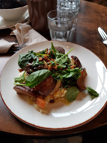 Birger Svenssons väg 16E, 432 40 Varberg