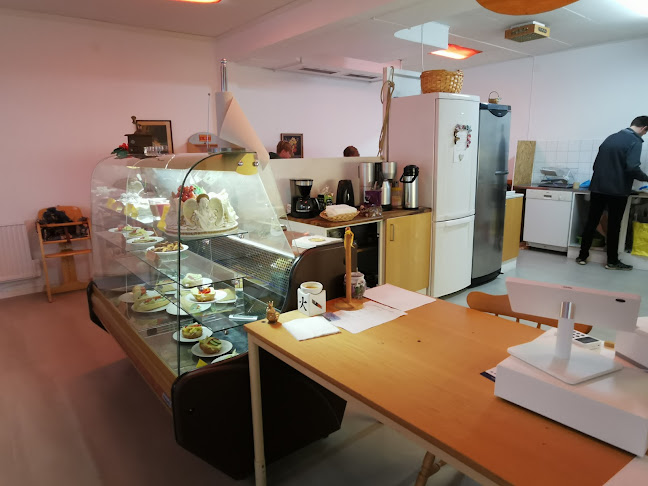 Mittpunkten Café och Second Hand - Höör