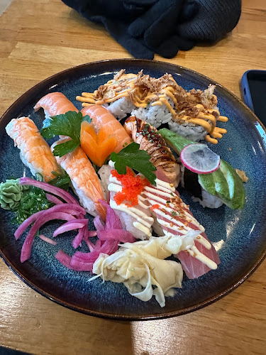 Totemo Sushi Phone number