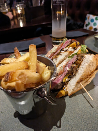 Comentarii opinii despre Churchill Arms