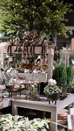 Flora By M - Blommor Värnamo - Gastronomi och hotellverksamhet