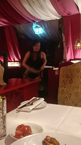 Le Rouge - Fransk restaurang - Gastronomi och hotellverksamhet