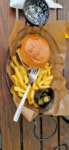 Comentarii opinii despre Lock, Hop & Barrel Brewery Restaurant