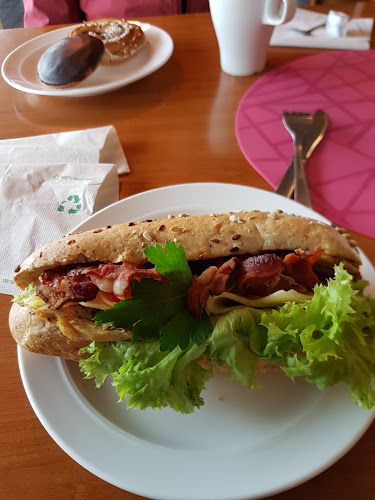 Strike'n Burgers - Gastronomi och hotellverksamhet