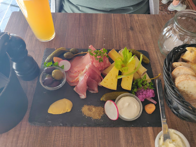 Opinii despre Akkurat Bar & Restaurang în Stockholm - Gastronomi och hotellverksamhet