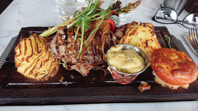 Restaurang Tybble / pizzeria och kvarterskrog - Gastronomi och hotellverksamhet