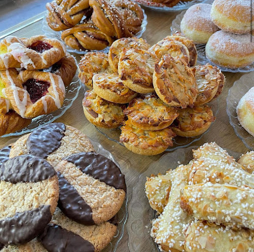 Opinii despre Café Tratten în Södertälje - Gastronomi och hotellverksamhet