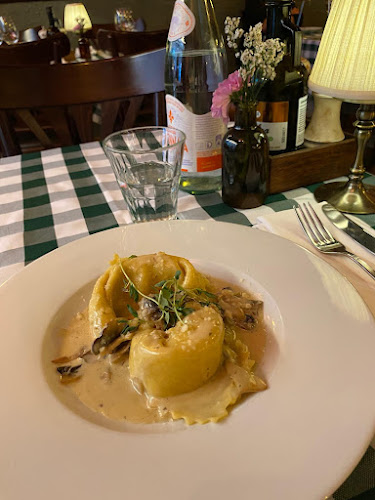 Michelangelo Ristorante - Gastronomi och hotellverksamhet