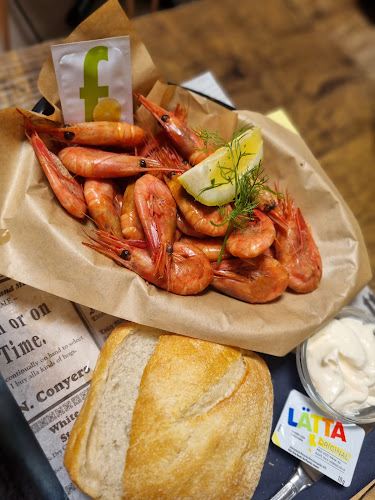 Comentarii opinii despre Himla Gott