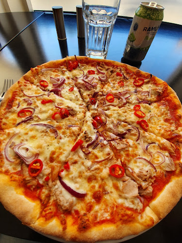 Reviews of Cavolo Nero Pizzeria in Helsingborg - Gastronomi och hotellverksamhet