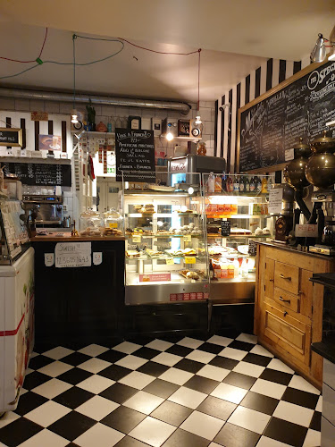 Opinii despre MEJERIET KAFÉ & SKAFFERI în Trollhättan - Gastronomi och hotellverksamhet