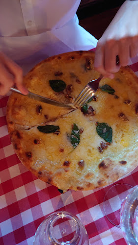 Opinii despre Mamma Mia în Örnsköldsvik - Gastronomi och hotellverksamhet