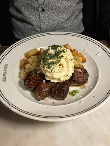 Brovakten - Gastronomi och hotellverksamhet