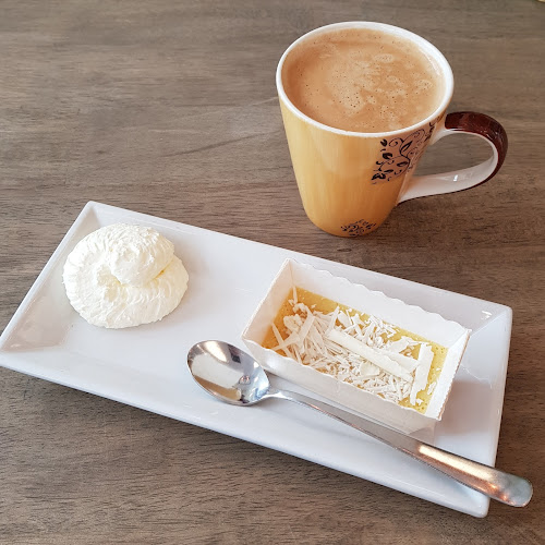 Jolla Chokladmakarna - Gastronomi och hotellverksamhet