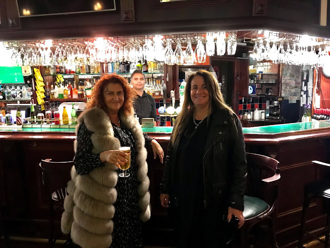 Phil's Burger Götgatan Phone number