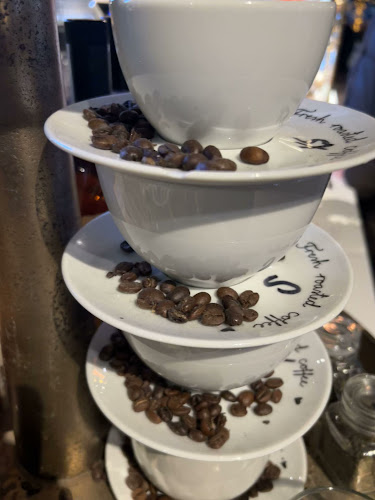 Opinii despre Candela Coffee în Göteborg - Gastronomi och hotellverksamhet