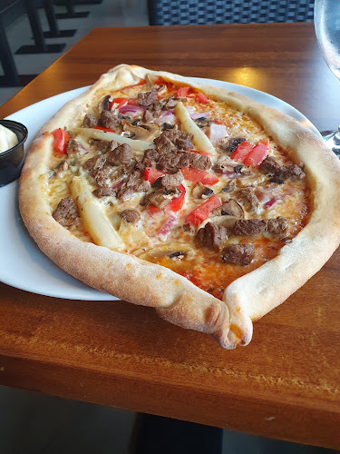 Pizzeria Oden - Gastronomi och hotellverksamhet