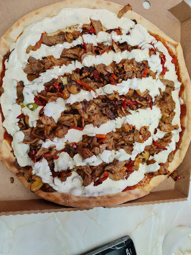 Pizzeria Viktoria - Gastronomi och hotellverksamhet