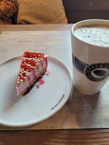 Reviews of Espresso House Gävle Station in Gävle - Gastronomi och hotellverksamhet