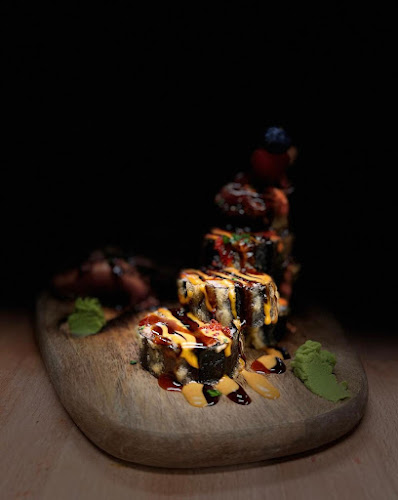 Suzu Sushi - Gastronomi och hotellverksamhet