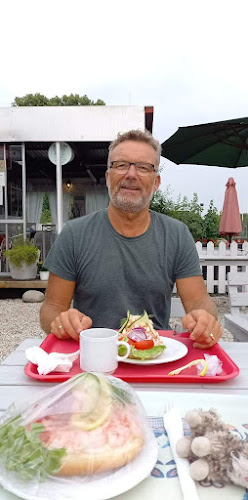 Comments and reviews of Vänersborgs Slusscafé