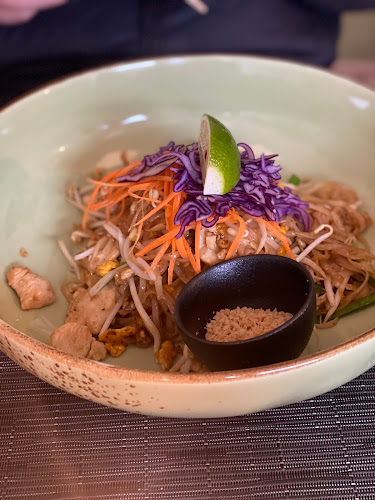 Opinii despre Rimlay thaikök în Nacka Strand - Gastronomi och hotellverksamhet