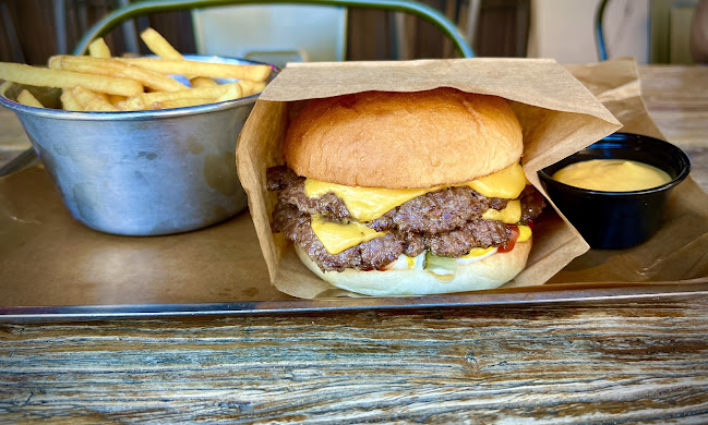 Burgers & Beer - Gastronomi och hotellverksamhet