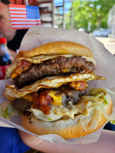 Comentarii opinii despre Suzis Café