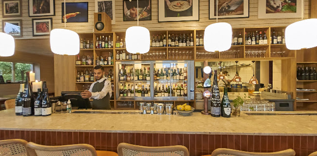 Opinii despre Hos Talevski i Stadsparken în Lund - Gastronomi och hotellverksamhet