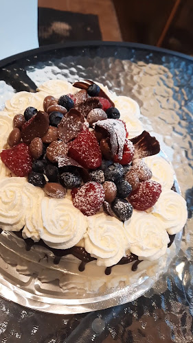 Reviews of Café Violett in Uppsala - Gastronomi och hotellverksamhet