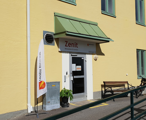 Opinii despre Zenit - mötesplatsen för seniorer în Mjölby - Gastronomi och hotellverksamhet