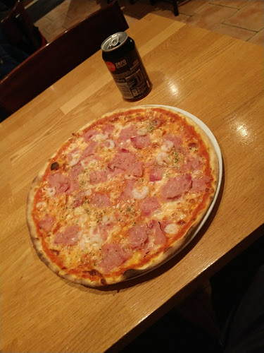 Jhonny's American & Italian Kitchen - Gastronomi och hotellverksamhet