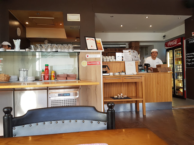 Mingus Restaurant & Pizzeria