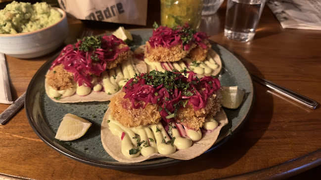 Puta Madre - Gastronomi och hotellverksamhet