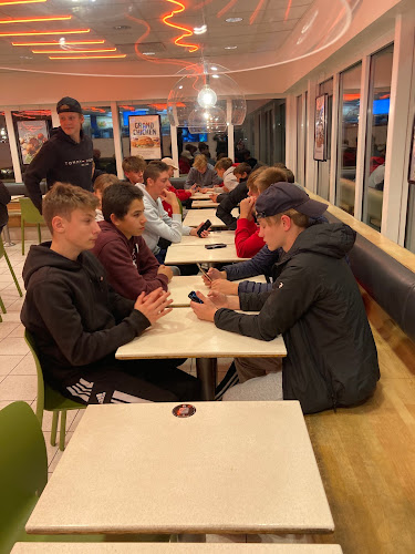 Comments and reviews of Max Burgers