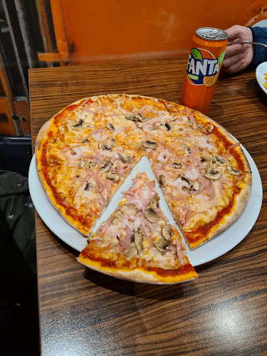 Opinii despre Pizzahuset i Skultorp în Skövde - Gastronomi och hotellverksamhet