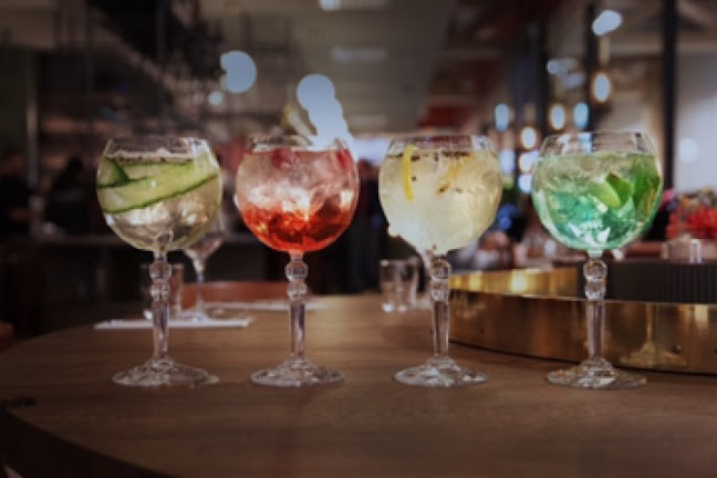 Klang Market - Gastronomi och hotellverksamhet