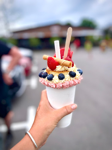 Opinii despre Miss Crickets Milkshake bar în Höganäs - Gastronomi och hotellverksamhet